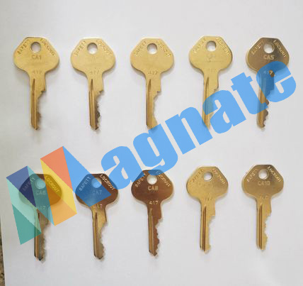 Brand: Masterlock Duplicate Key PN: K417 CA1 - CA100